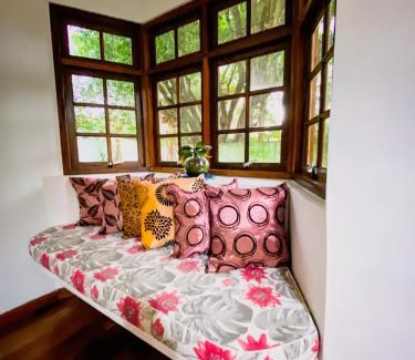Carapicuiba Casa | Casa confortável com churrasqueira na Granja Viana