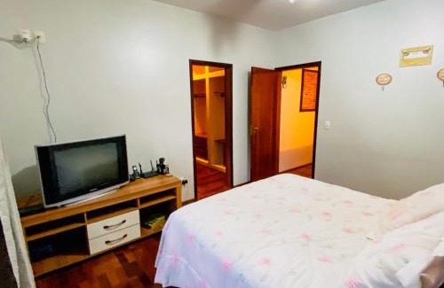 Carapicuiba Casa | Casa confortável com churrasqueira na Granja Viana