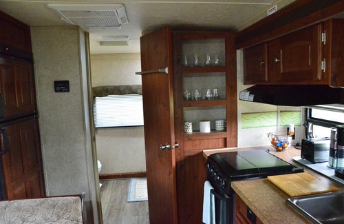 Pikeville Casa | Casa Coqui Camper, with WiFi, & AC, 3 miles from Falls Creek Falls State Park