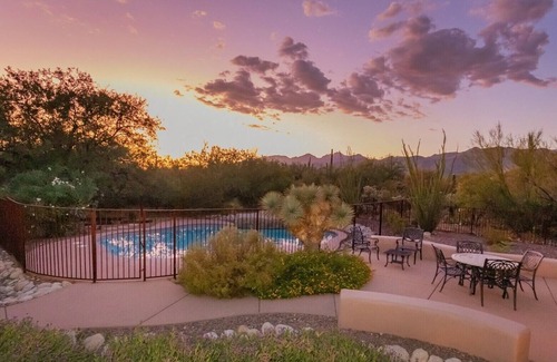 Tanque Verde Casa | Casa Coralina - Gran propiedad familiar privada del suroeste con piscina climatizada y vistas a la montaña