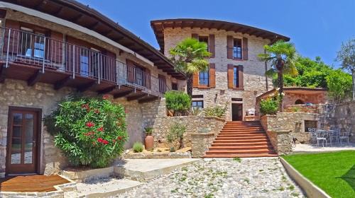 Pieve Casa | Casa Cortili Garda Summer by Gardadomusmea