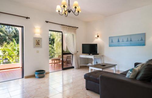 Pata de Baixo Apartamento | Casa Costa e Silva by Intiholidays