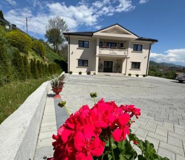 Oncesti Casa | Casa Croitoru Maramureş