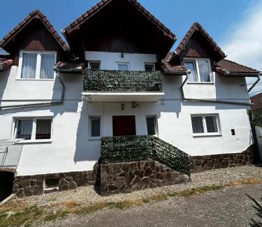 Porumbacu de Sus Casa | Casa cu brazi
