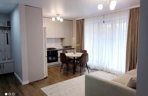 Riscani Apartamento | Casa cu nuferi