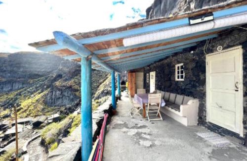 Valverde Casa | Casa Cueva con Vistas Panorámicas al Mar y BBQ