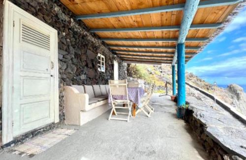 Valverde Casa | Casa Cueva con Vistas Panorámicas al Mar y BBQ