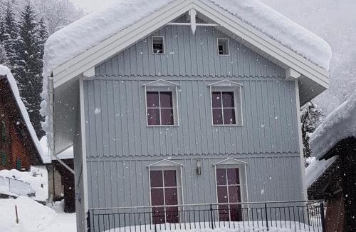 Tavanasa Casa | Casa Cuschina - mit Sauna in der schönen Surselva