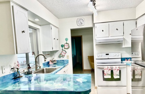Lochmoor Waterway Estates Casa | Casa Dè Flamingo 3 Bdrm, 2 Bath Pool Home 15 mins to Downtown Fort Myers