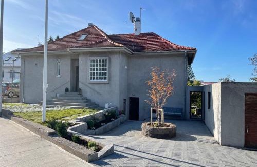 Heimar Casa | Casa Dísa - Dreams, A Boutique Guesthouse in Reykjavik City`s Central Park and Botanical Garden in Laugardalur, Hot-Spring-Valley
