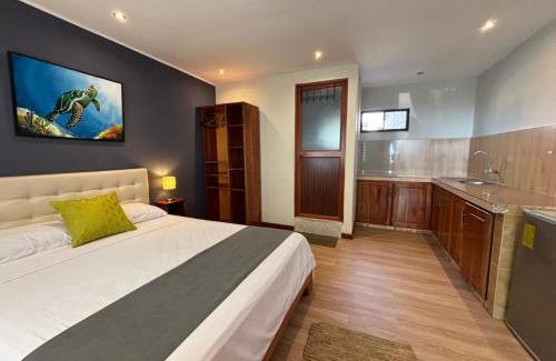 Puerto Baquerizo Moreno Hotel | Casa D´Cristhi