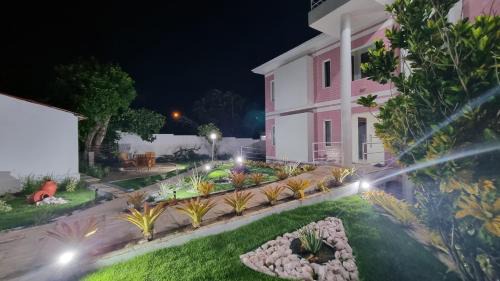 Conde Casa | Casa da Barbie na praia de Carapibus PB