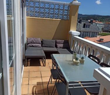 Cerdeira Casa | Casa da Costa - Piso con galería y terraza con vistas al mar