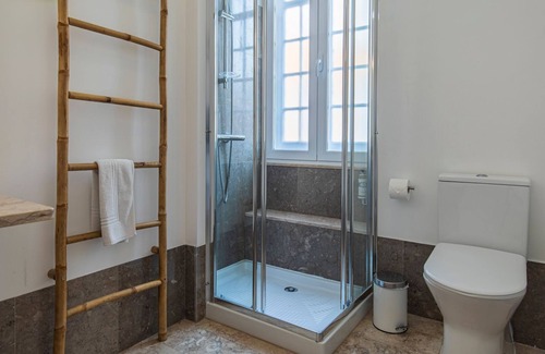 Santa Maria e Sao Miguel Casa | Casa da Estefânea | Room 8 | Self Check-in Online