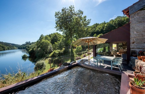 Beijos Villa | Casa da Garca . Vista al río y piscina privada