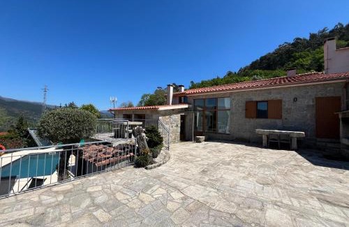 Cova Casa | Casa da Lage - Piscina Sazonal - Vistas rio - Gerês