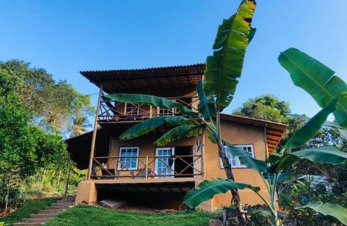 Acu da Torre Casa | Casa da mata- Vista linda pra mata e jardim privativo