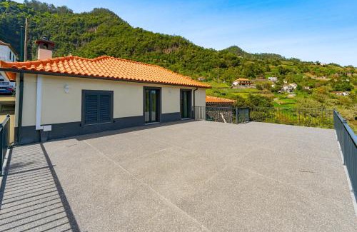 Faial Casa | Casa da Quebrada