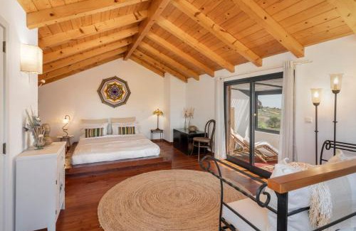 Prazeres Casa | Casa da Raposeira by An Island Apart