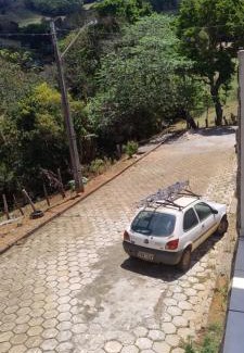 Bueno Brandao Casa | Casa da SU no meio da natureza