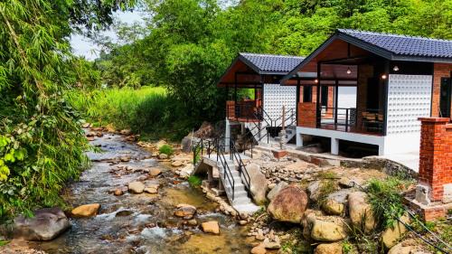 Bentong Casa | Casa Damai Janda Baik - RIVERVIEW TINY HOUSE