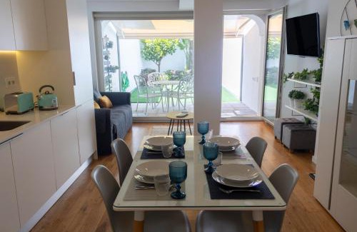 Aveiro Apartamento | Casa das Falcoeiras - AL com pátio e jardim privados