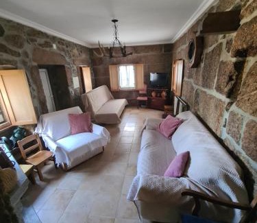 Guarda Casa | Casa das Pédrinhas Guarda