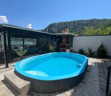 Dubova Casa | CASA DAVID