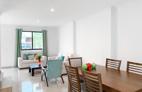 La Aurora Casa | Casa de 3 dormitorios, piscina privada, parqueo free