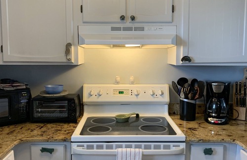 Caswell Beach Condominio | Casa de Ava - Vista al mar, bien mantenido, condominio en la playa de Caswell
