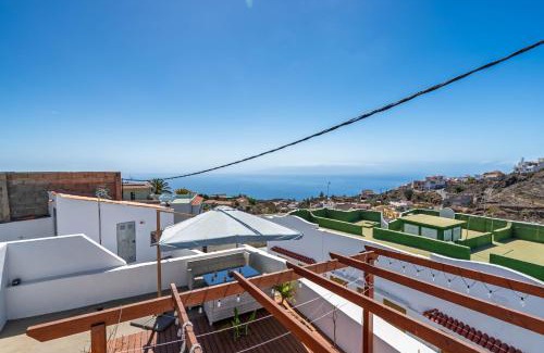Chio Apartamento | CASA DE BOMBEROS - Chio - 5 rooms, 2 kitchen, 2 terraces, film projector, fibre net