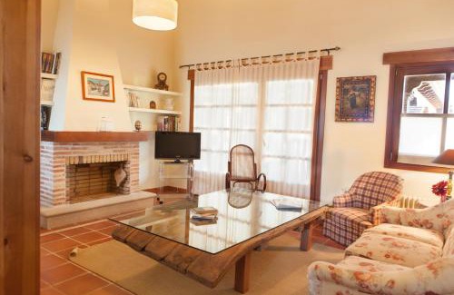 Almenara de Tormes Casa | Casa de campo Olmo, jardín y piscina a 20 minutos de Salamanca