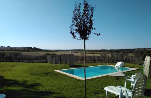 Almenara de Tormes Casa | Casa de campo Olmo, jardín y piscina a 20 minutos de Salamanca