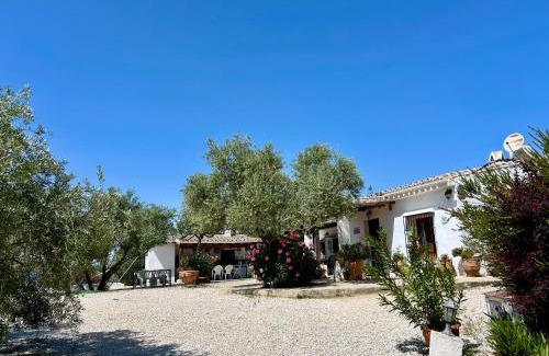 Villanueva de Tapia Casa | Casa de Campo La Mejorana Piscina entre olivos
