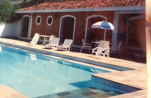 Amparo Casa | Casa de Campo Pinheirinhos - Chácara Leticia em Serra Negra