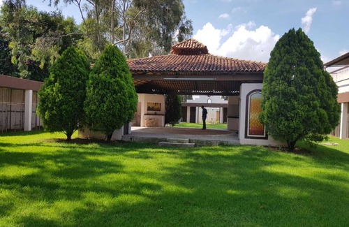 Tesistán Otro | Casa de Campo, Terraza para Todo Tipo de fiestas con amplias áreas verdes