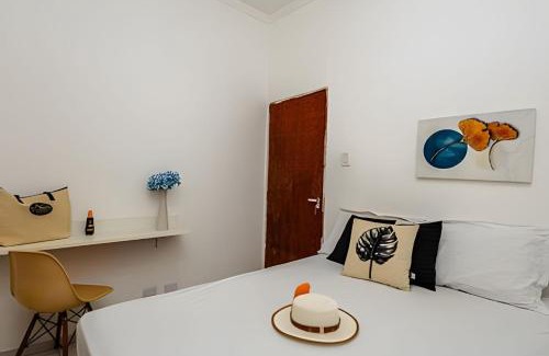 Quietude Casa | Casa de condomínio HP3 - Ar-condicionado - Ideal para turistas e empresas - 7 min de carro das praias Tupi e Ocian