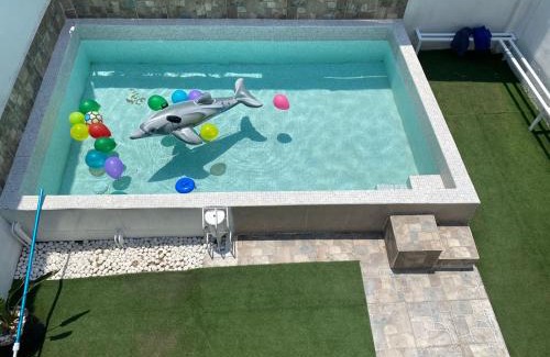 León Casa | Casa de descanso con piscina Galileos