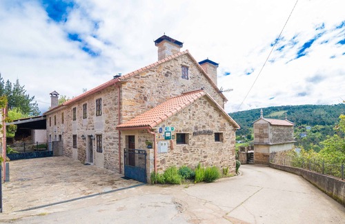 Cabaña de Bergantinos Casa | Casa de Verdes turismo rural es una antigua casa de labranza restaurada.