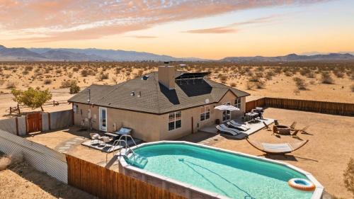 Joshua Tree Casa | Casa De Kota by AvantStay Pool Firepit Games Secluded Chic