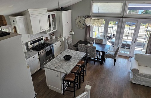 Lantern District Casa | Casa de la Ballena, back available on VRBO. Permit STR15-0329, walk to the beach
