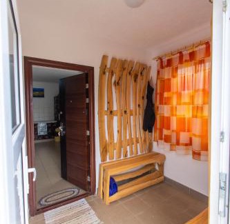 Lupeni Casa | Casa de la Fermă Corund - Farmer Kulcsosház Korond