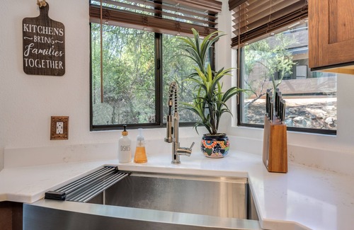 Tucson Condominio | Casa de la Paloma - Peaceful Golf Course Luxury Retreat