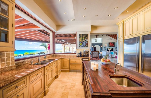 Plum Bay Villa | Casa de la Playa - Beachfront luxury villa