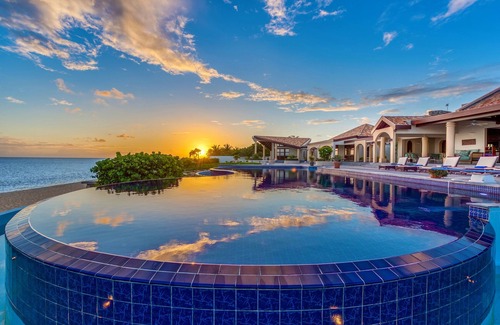 Plum Bay Villa | Casa de la Playa - Beachfront luxury villa