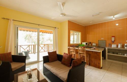 La Digue Casa | Casa De Leela Self Catering Guest House