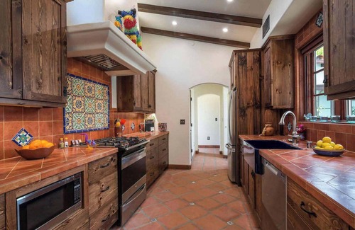 West Mesa Casa | Casa de Lujo | Spanish Seaside Retreat