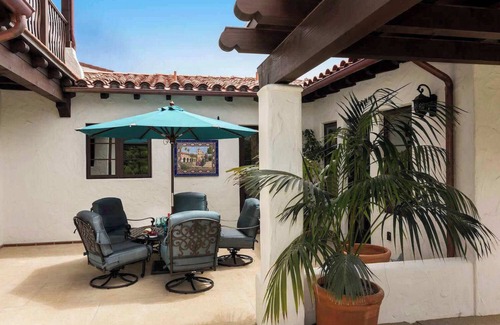 West Mesa Casa | Casa de Lujo | Spanish Seaside Retreat