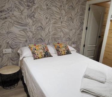 Urbanización Puerto de Estepona Apartamento | Casa de Madera 2