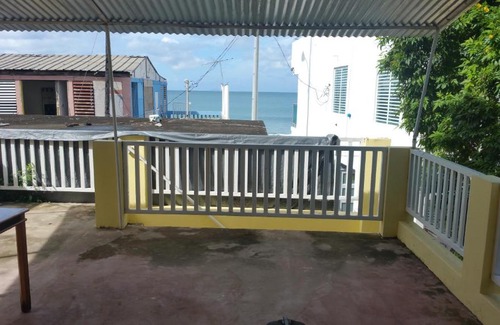 Aguadilla Pueblo Apartamento | Casa de Playa B-2